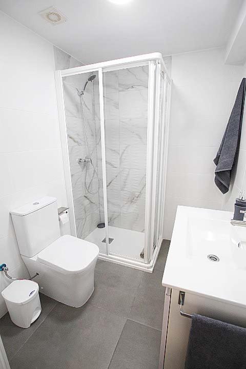 شقة Apartamento Primera Linea Playa Centro De Guardamar كوارذامار ذيل سيغورا المظهر الخارجي الصورة