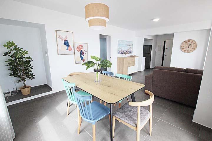 شقة Apartamento Primera Linea Playa Centro De Guardamar كوارذامار ذيل سيغورا المظهر الخارجي الصورة