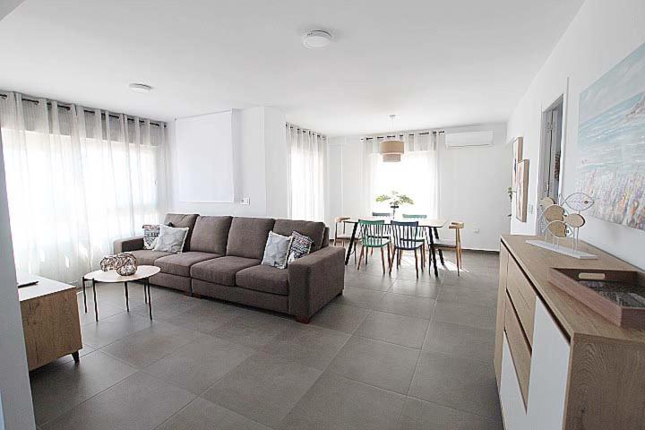 شقة Apartamento Primera Linea Playa Centro De Guardamar كوارذامار ذيل سيغورا المظهر الخارجي الصورة