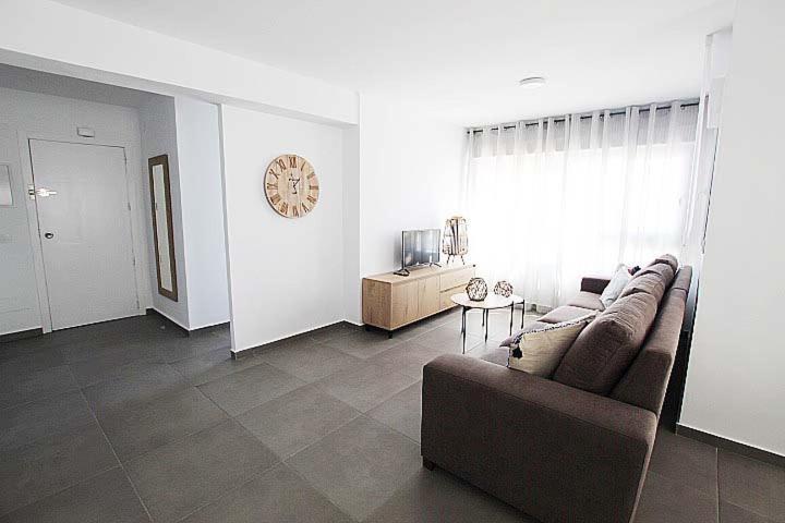 شقة Apartamento Primera Linea Playa Centro De Guardamar كوارذامار ذيل سيغورا المظهر الخارجي الصورة