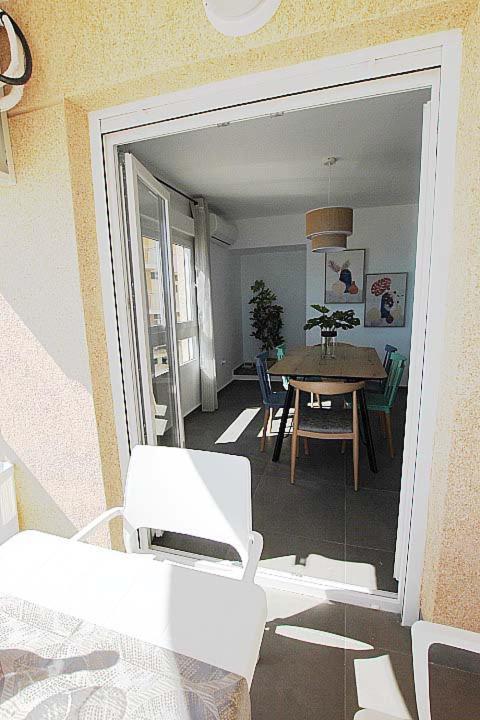 شقة Apartamento Primera Linea Playa Centro De Guardamar كوارذامار ذيل سيغورا المظهر الخارجي الصورة