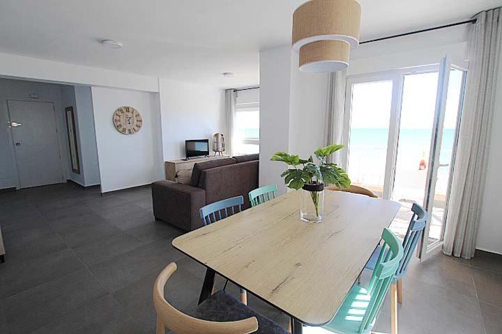 شقة Apartamento Primera Linea Playa Centro De Guardamar كوارذامار ذيل سيغورا المظهر الخارجي الصورة