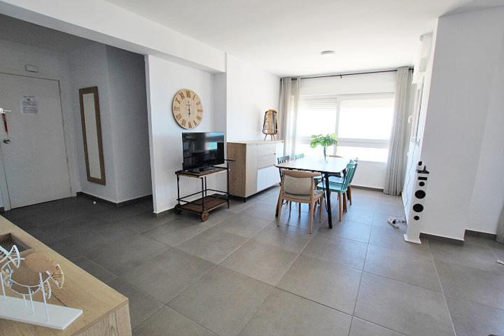 شقة Apartamento Primera Linea Playa Centro De Guardamar كوارذامار ذيل سيغورا المظهر الخارجي الصورة