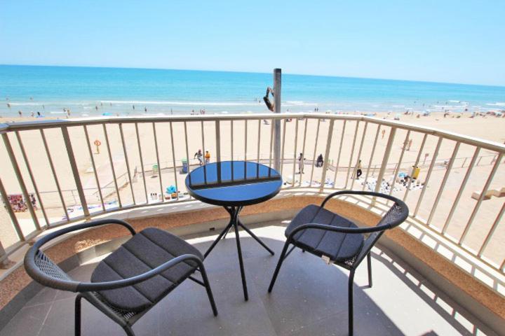شقة Apartamento Primera Linea Playa Centro De Guardamar كوارذامار ذيل سيغورا المظهر الخارجي الصورة